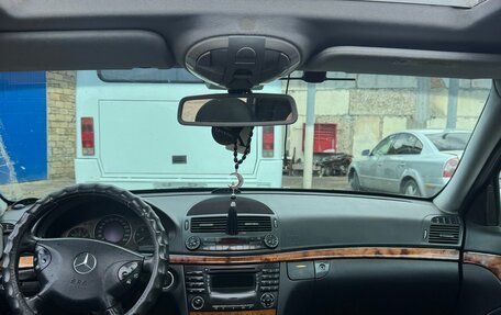 Mercedes-Benz E-Класс, 2002 год, 800 000 рублей, 3 фотография