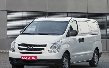 Hyundai Grand Starex Grand Starex I рестайлинг 2, 2011 год, 1 050 000 рублей, 1 фотография