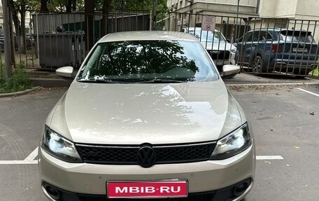 Volkswagen Jetta VI, 2012 год, 950 000 рублей, 1 фотография