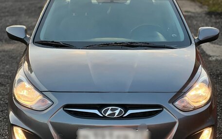 Hyundai Solaris II рестайлинг, 2013 год, 710 000 рублей, 2 фотография