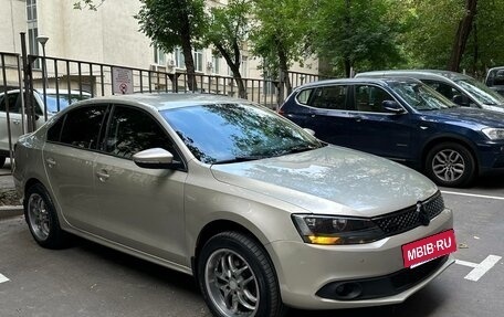 Volkswagen Jetta VI, 2012 год, 950 000 рублей, 2 фотография