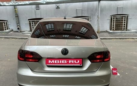 Volkswagen Jetta VI, 2012 год, 950 000 рублей, 3 фотография