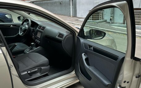 Volkswagen Jetta VI, 2012 год, 950 000 рублей, 10 фотография
