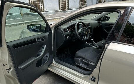 Volkswagen Jetta VI, 2012 год, 950 000 рублей, 11 фотография