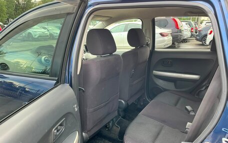 Toyota Ist II, 2002 год, 599 000 рублей, 11 фотография
