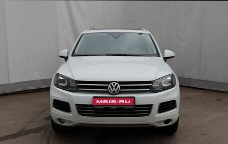 Volkswagen Touareg III, 2013 год, 2 249 000 рублей, 2 фотография