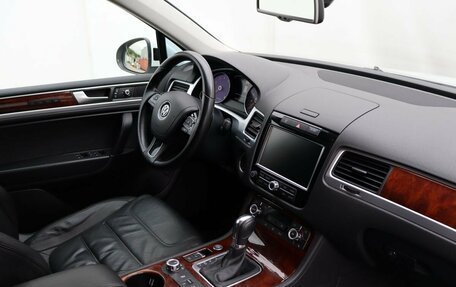 Volkswagen Touareg III, 2013 год, 2 249 000 рублей, 10 фотография
