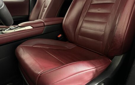 Lexus RX IV рестайлинг, 2016 год, 2 960 000 рублей, 10 фотография