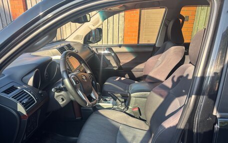 Toyota Land Cruiser Prado 150 рестайлинг 2, 2014 год, 3 500 000 рублей, 8 фотография