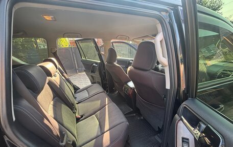 Toyota Land Cruiser Prado 150 рестайлинг 2, 2014 год, 3 500 000 рублей, 10 фотография