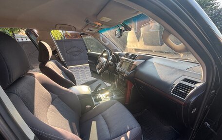 Toyota Land Cruiser Prado 150 рестайлинг 2, 2014 год, 3 500 000 рублей, 11 фотография