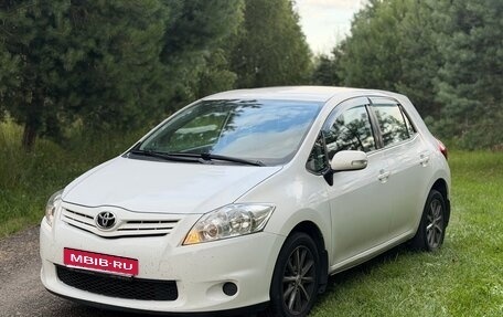 Toyota Auris II, 2010 год, 945 000 рублей, 3 фотография