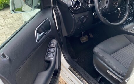 Mercedes-Benz B-Класс, 2012 год, 1 800 000 рублей, 6 фотография