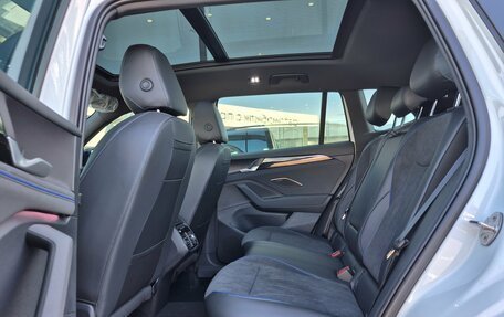 Volkswagen Tiguan, 2026 год, 4 750 000 рублей, 40 фотография