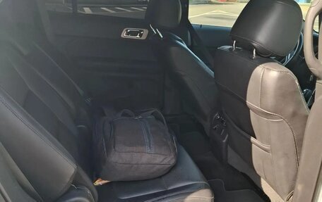 Ford Explorer VI, 2015 год, 2 200 000 рублей, 16 фотография