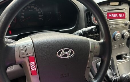 Hyundai Grand Starex Grand Starex I рестайлинг 2, 2014 год, 1 800 000 рублей, 10 фотография