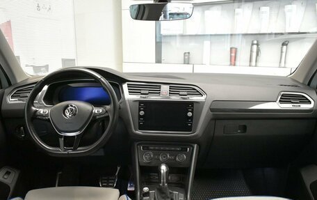 Volkswagen Tiguan II, 2018 год, 2 649 000 рублей, 9 фотография