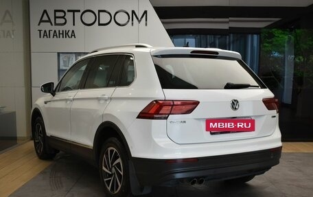 Volkswagen Tiguan II, 2018 год, 2 649 000 рублей, 5 фотография