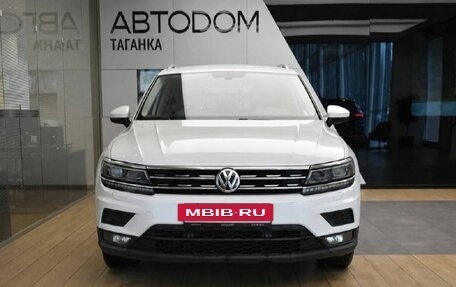 Volkswagen Tiguan II, 2018 год, 2 649 000 рублей, 2 фотография