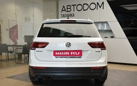 Volkswagen Tiguan II, 2018 год, 2 649 000 рублей, 6 фотография