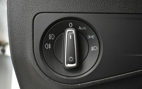 Volkswagen Tiguan II, 2018 год, 2 649 000 рублей, 14 фотография