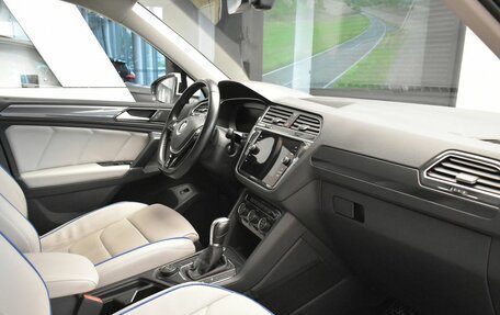 Volkswagen Tiguan II, 2018 год, 2 649 000 рублей, 24 фотография