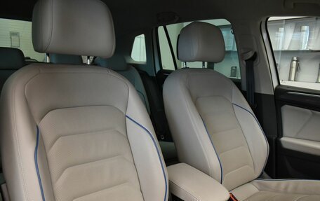 Volkswagen Tiguan II, 2018 год, 2 649 000 рублей, 23 фотография