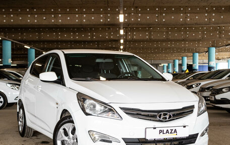 Hyundai Solaris II рестайлинг, 2015 год, 999 000 рублей, 2 фотография