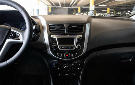 Hyundai Solaris II рестайлинг, 2015 год, 999 000 рублей, 7 фотография