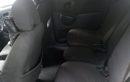 Toyota FunCargo, 2003 год, 409 000 рублей, 6 фотография