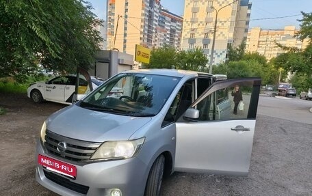Nissan Serena IV, 2012 год, 1 200 000 рублей, 4 фотография