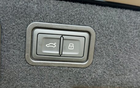 Audi A8, 2022 год, 10 500 000 рублей, 3 фотография