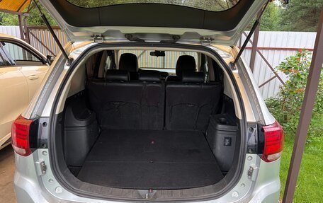 Mitsubishi Outlander III рестайлинг 3, 2018 год, 2 200 000 рублей, 5 фотография
