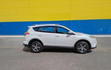 Toyota RAV4, 2018 год, 2 200 000 рублей, 4 фотография