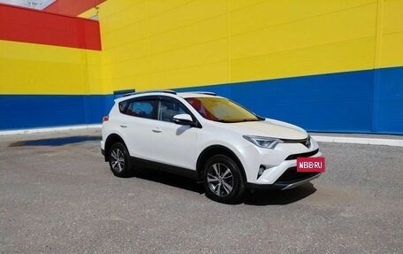 Toyota RAV4, 2018 год, 2 200 000 рублей, 2 фотография