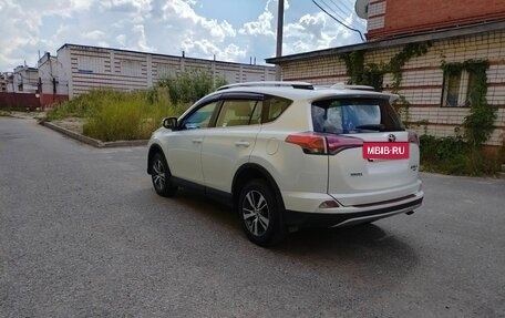 Toyota RAV4, 2018 год, 2 200 000 рублей, 5 фотография