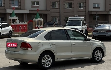 Volkswagen Polo VI (EU Market), 2014 год, 725 000 рублей, 2 фотография