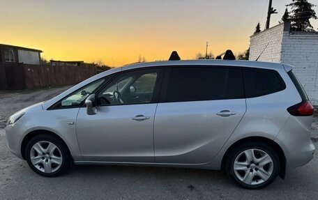 Opel Zafira C рестайлинг, 2012 год, 820 000 рублей, 3 фотография