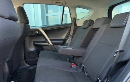 Toyota RAV4, 2019 год, 2 800 000 рублей, 10 фотография
