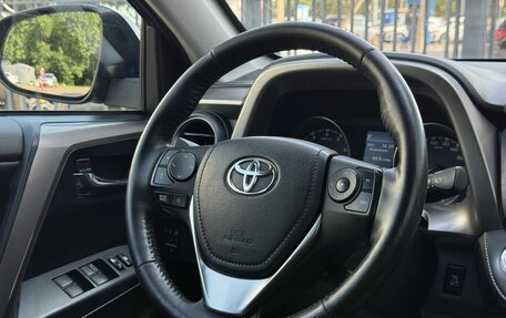 Toyota RAV4, 2019 год, 2 800 000 рублей, 15 фотография