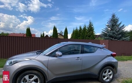 Toyota C-HR I рестайлинг, 2019 год, 2 500 000 рублей, 3 фотография