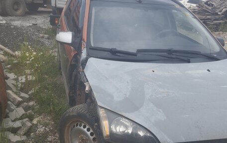 Ford Focus II рестайлинг, 2005 год, 230 000 рублей, 1 фотография