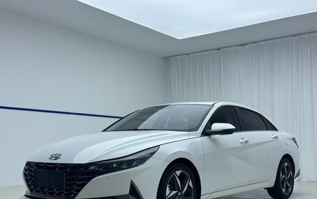 Hyundai Elantra, 2023 год, 1 520 005 рублей, 1 фотография