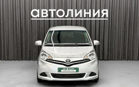 Toyota Ractis II, 2013 год, 850 000 рублей, 2 фотография