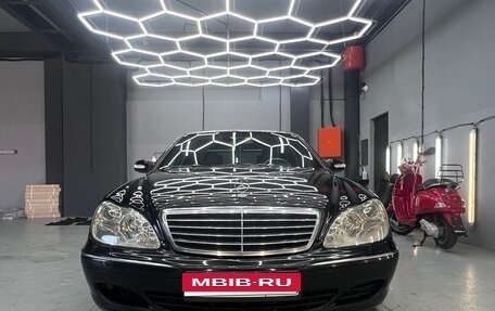 Mercedes-Benz S-Класс, 2004 год, 899 999 рублей, 3 фотография