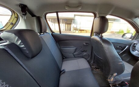 Renault Sandero II рестайлинг, 2015 год, 915 000 рублей, 13 фотография