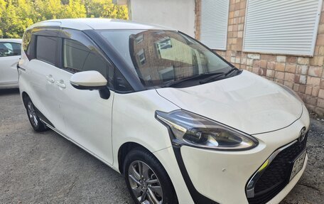 Toyota Sienta II, 2020 год, 1 711 000 рублей, 2 фотография