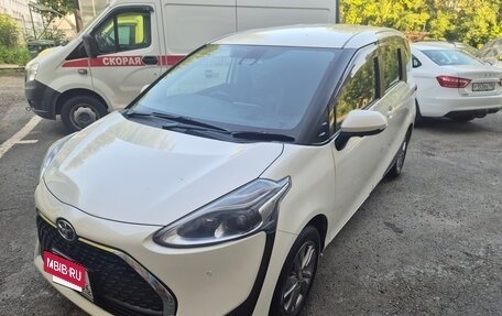 Toyota Sienta II, 2020 год, 1 711 000 рублей, 7 фотография
