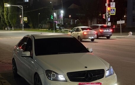 Mercedes-Benz C-Класс, 2011 год, 1 250 000 рублей, 3 фотография