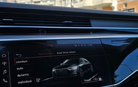 Audi A8, 2019 год, 5 999 000 рублей, 29 фотография